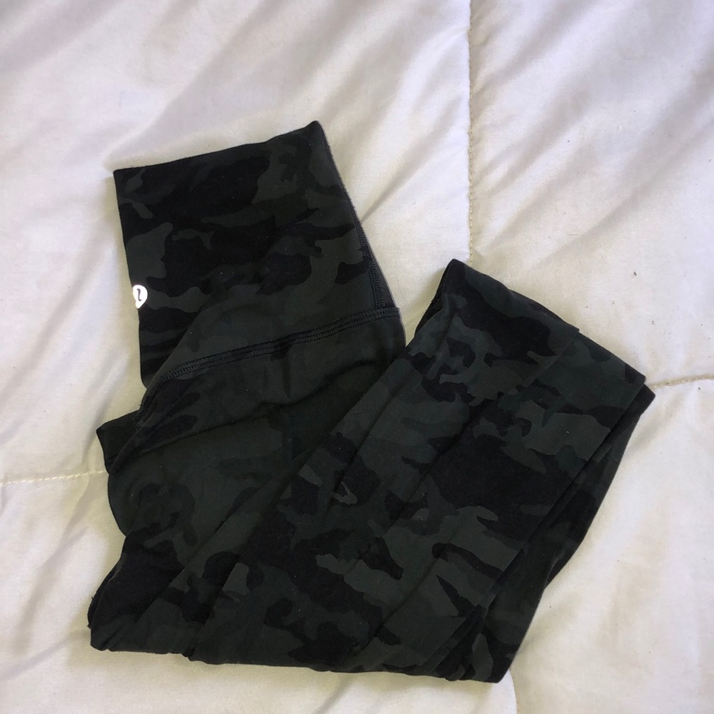 Lululemon green camo full length leggings